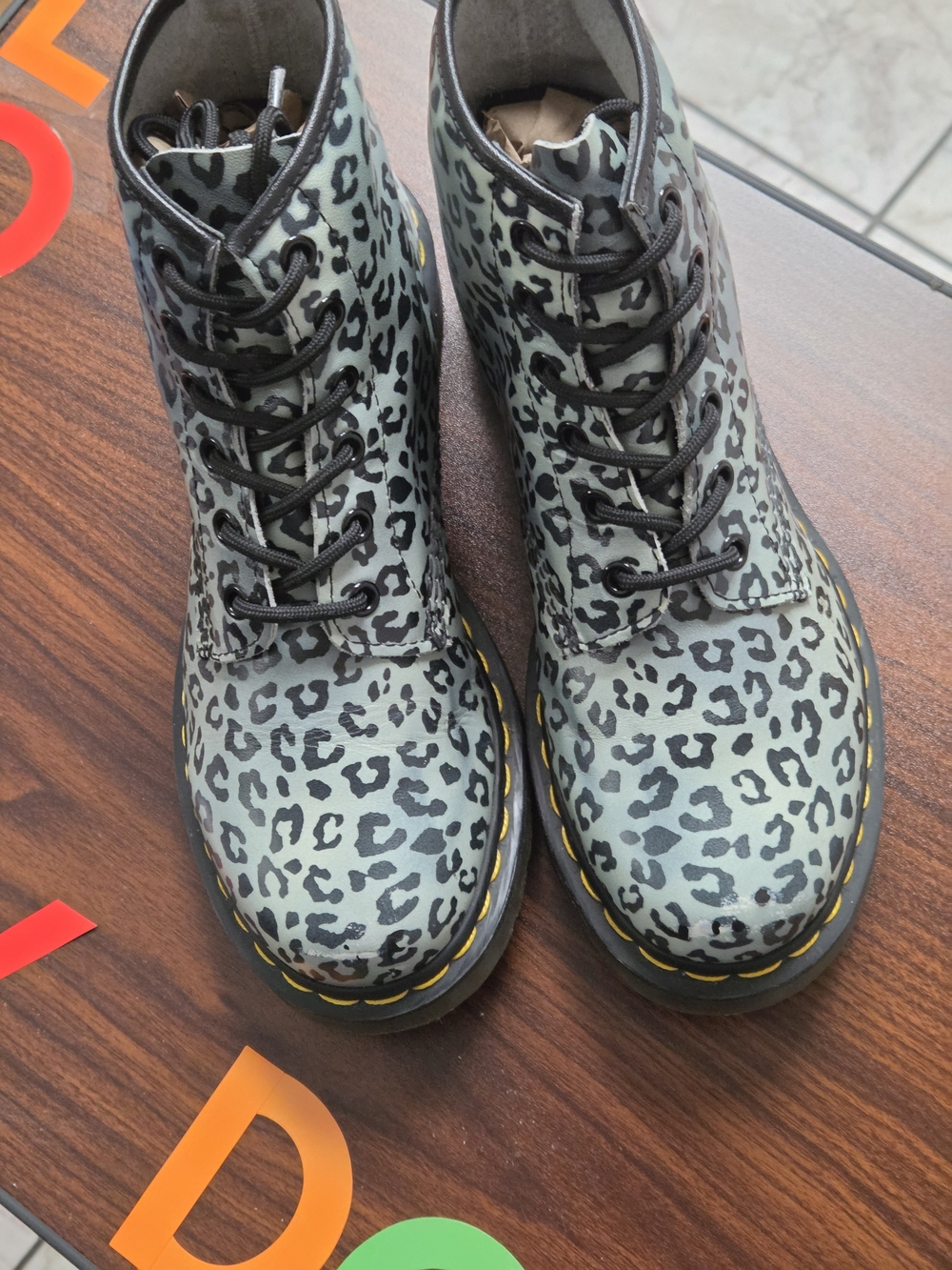 Dr. Martens Leopard Print Lace-Up Ankle Boots in Sage Green and Black(6 Eyelets)